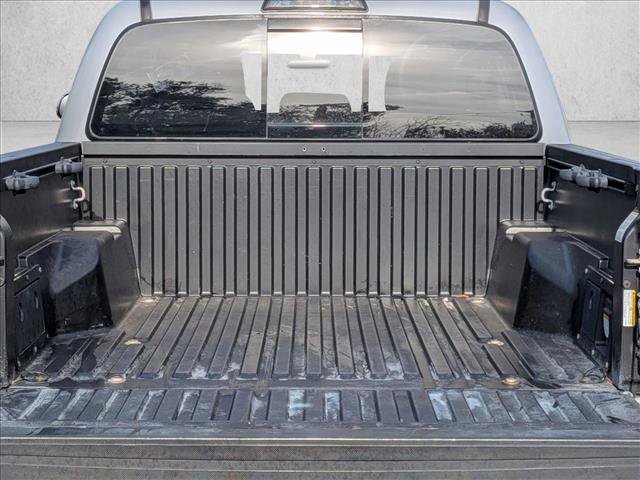 Used 2018 Toyota Tacoma TRD Off-Road image 6