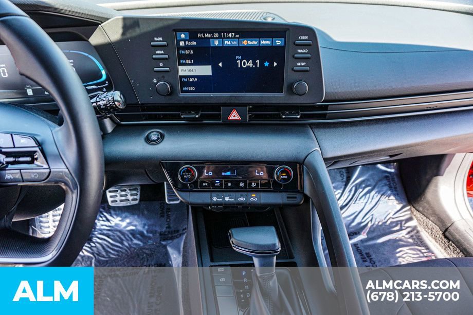 Used 2025 Hyundai Elantra Sport FWD image 38