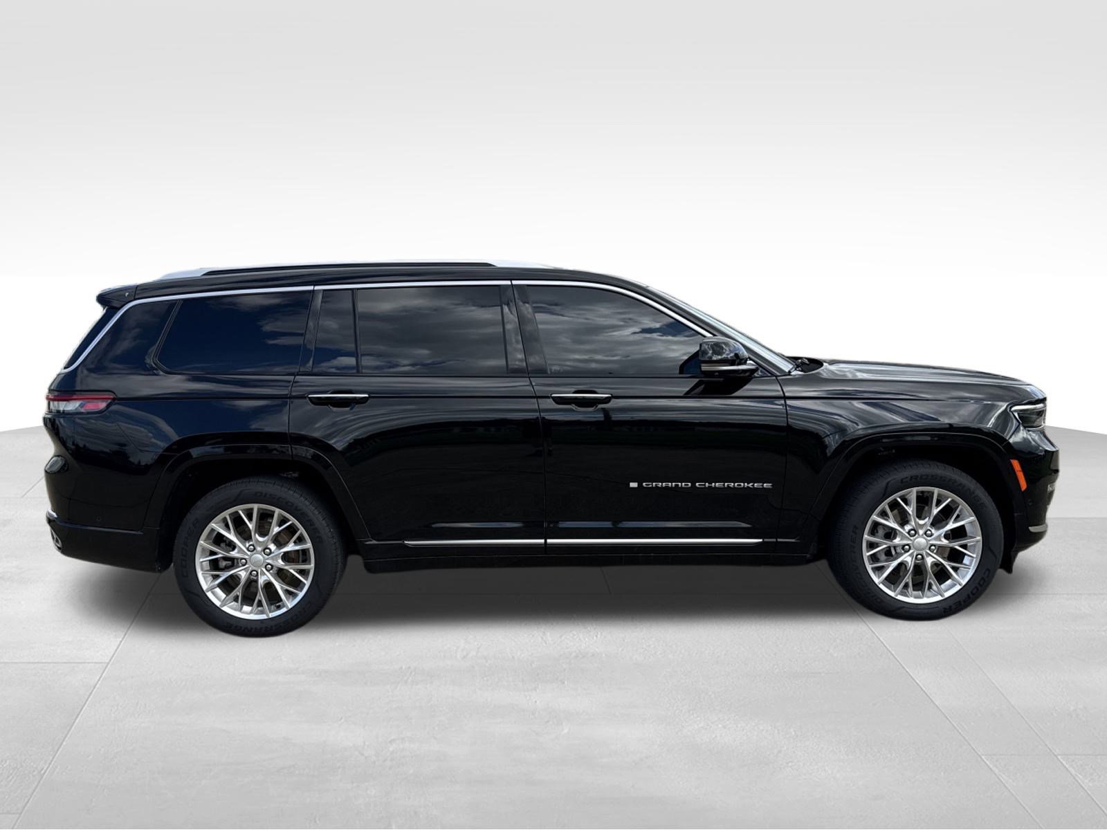 Used 2021 Jeep Grand Cherokee L Summit w/ Luxury Tech Group V image 7