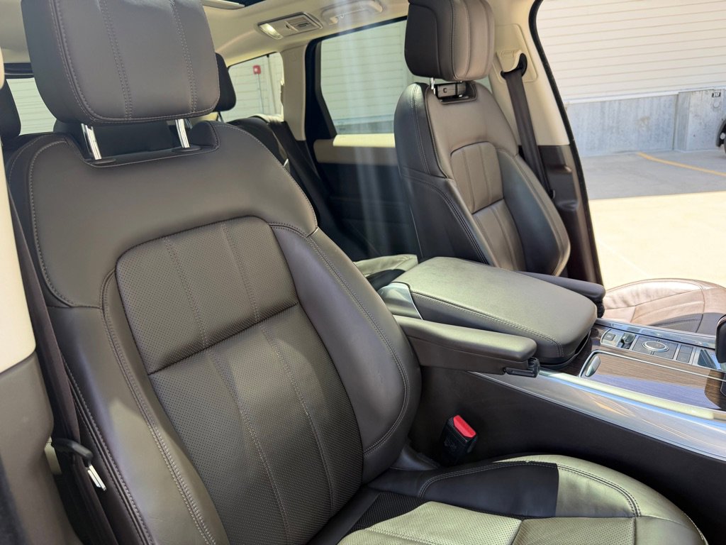 Used 2019 Land Rover Range Rover Sport HSE AWD/4WD image 30