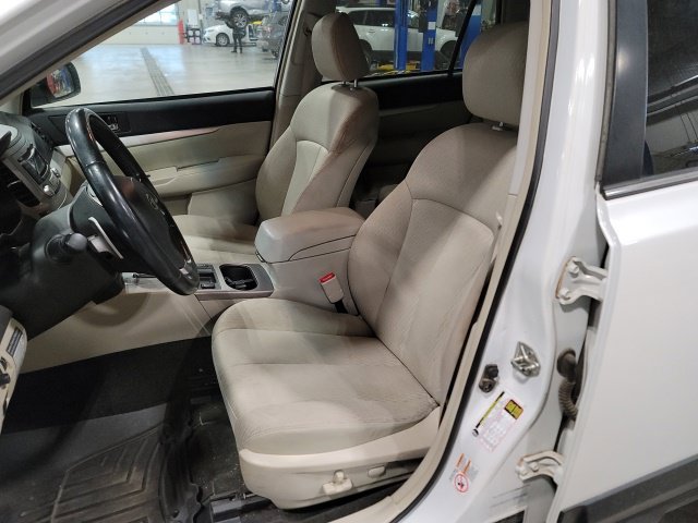 Used 2012 Subaru Outback 2.5i Premium w/ All-Weather Pkg AWD/4WD image 9