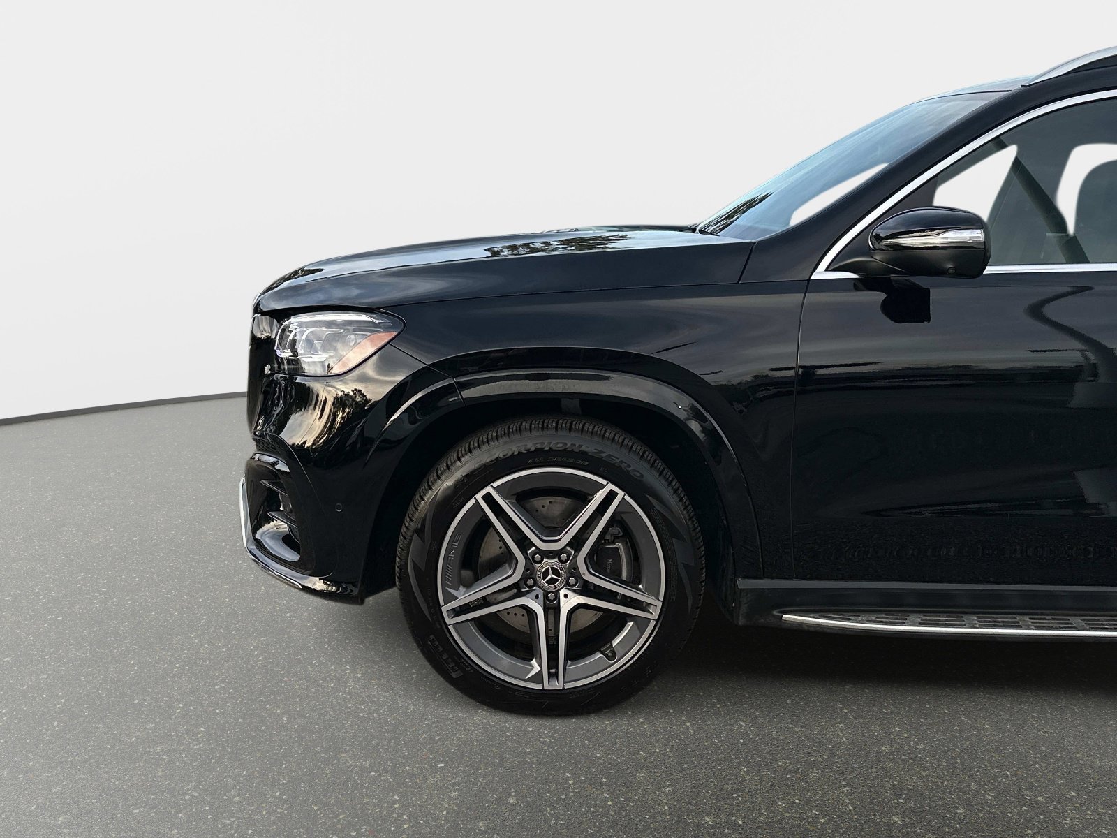 Certified 2025 Mercedes-Benz GLS 450 4MATIC image 10