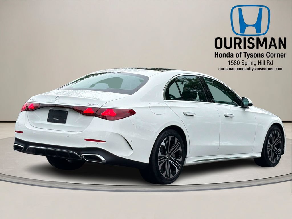 Used 2025 Mercedes-Benz E 350 4MATIC Sedan image 3