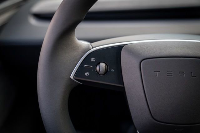 Used 2026 Tesla Model Y Long Range image 27