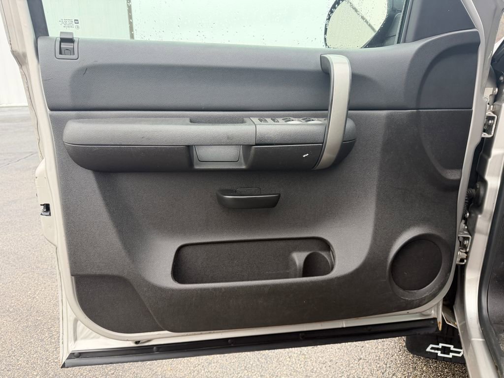 Used 2008 Chevrolet Silverado 1500 LT w/ Power Pack Plus image 12