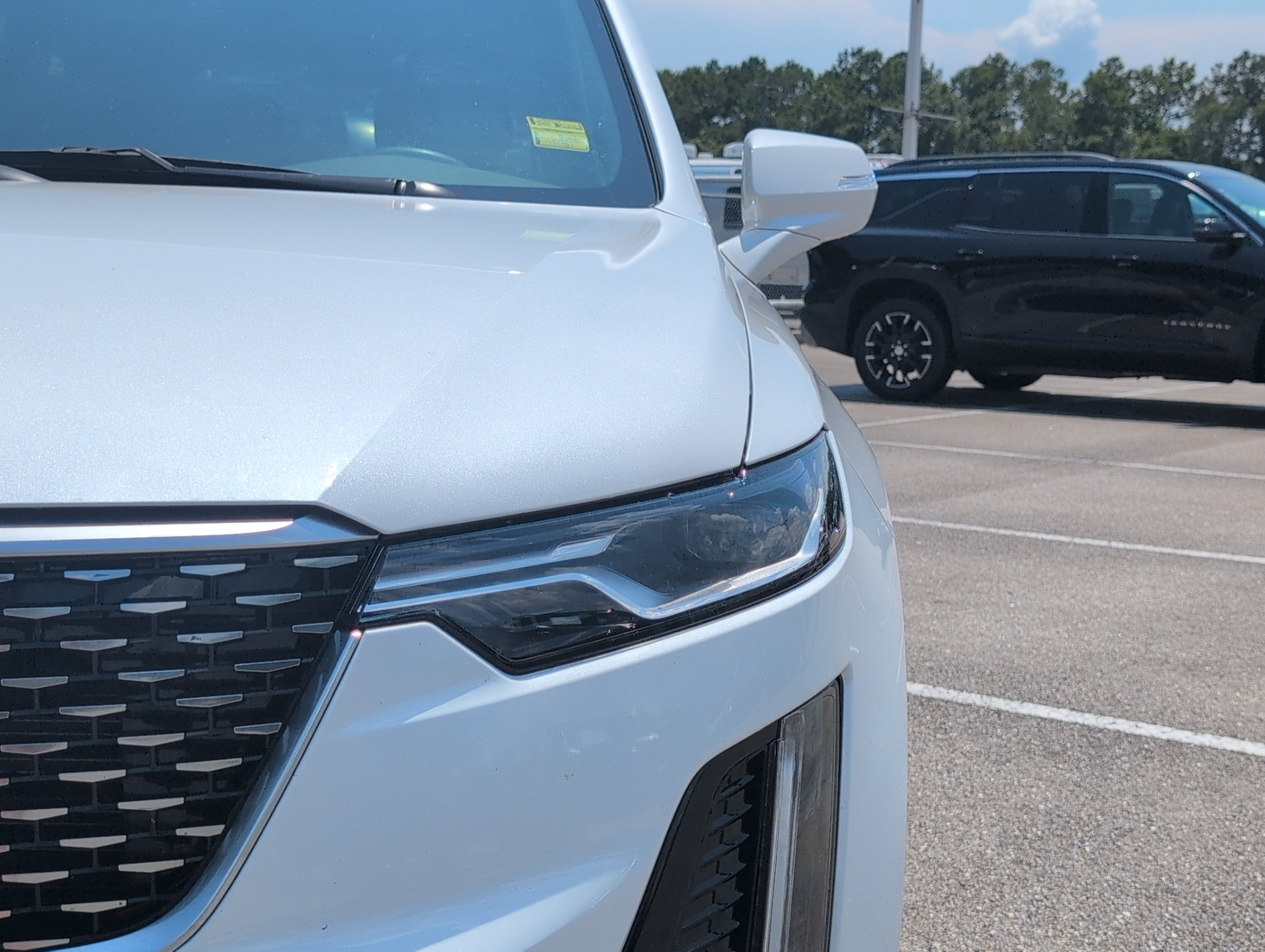 Certified 2024 Cadillac XT6 Luxury w/ LPO, Floor Liner Package AWD/4WD image 12