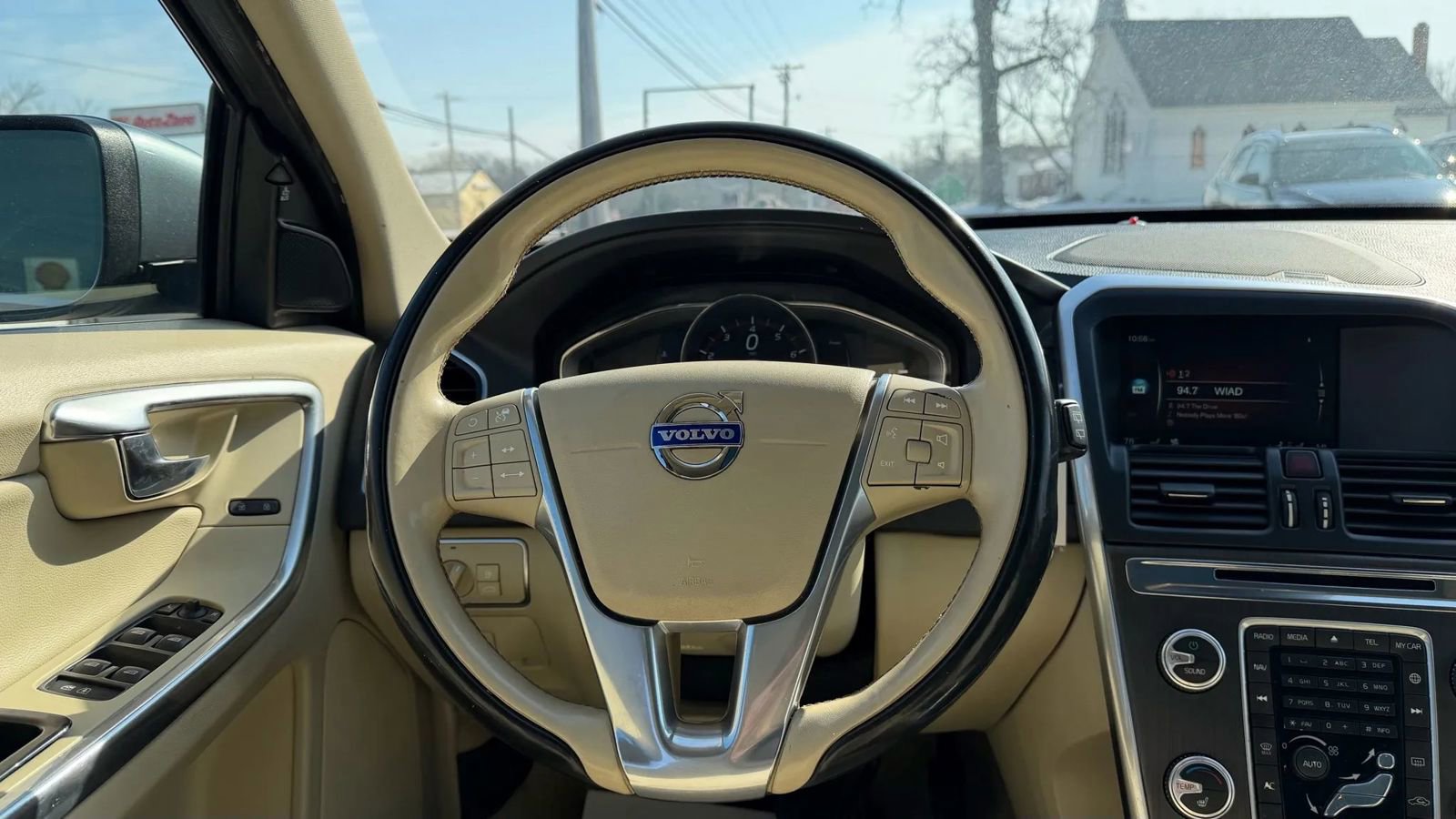 Used 2016 Volvo XC60 T5 Platinum image 21