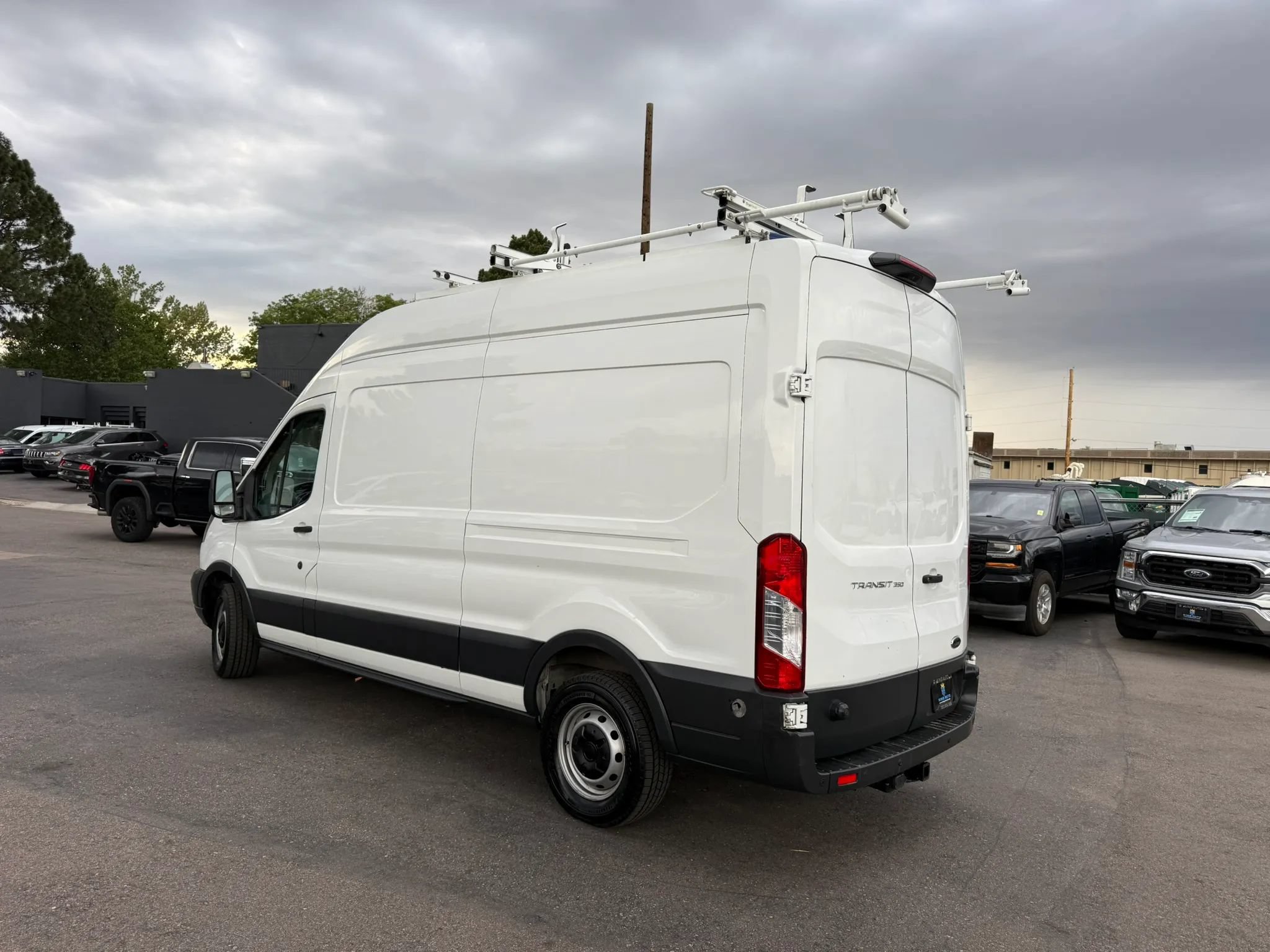 Used 2018 Ford Transit 350 148 High Roof RWD image 4