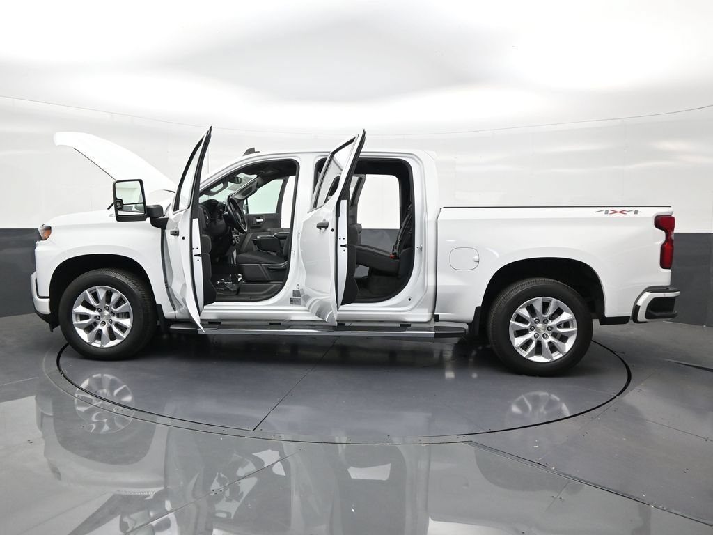 Used 2021 Chevrolet Silverado 1500 Custom w/ Custom Max Trailering Package AWD/4WD image 30