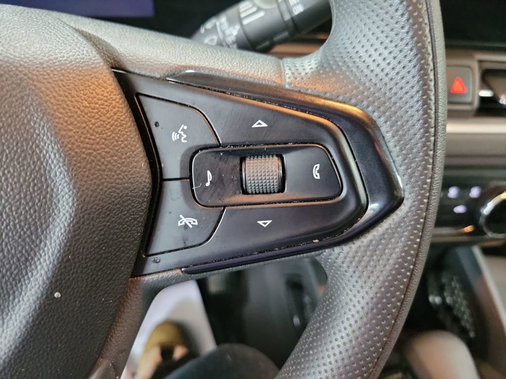 Used 2024 Chevrolet TrailBlazer LS image 38