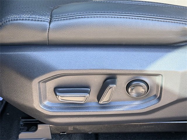 Used 2025 Toyota Tundra Limited image 23