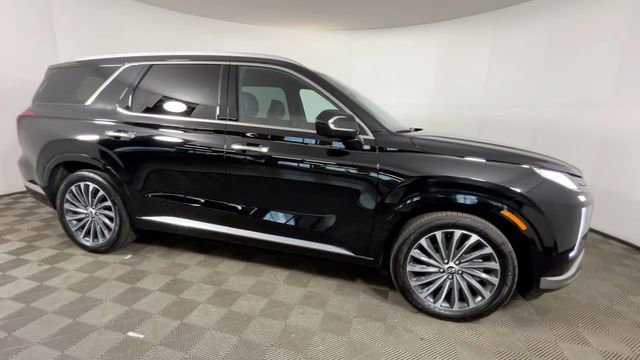 Used 2025 Hyundai Palisade Calligraphy AWD/4WD image 2