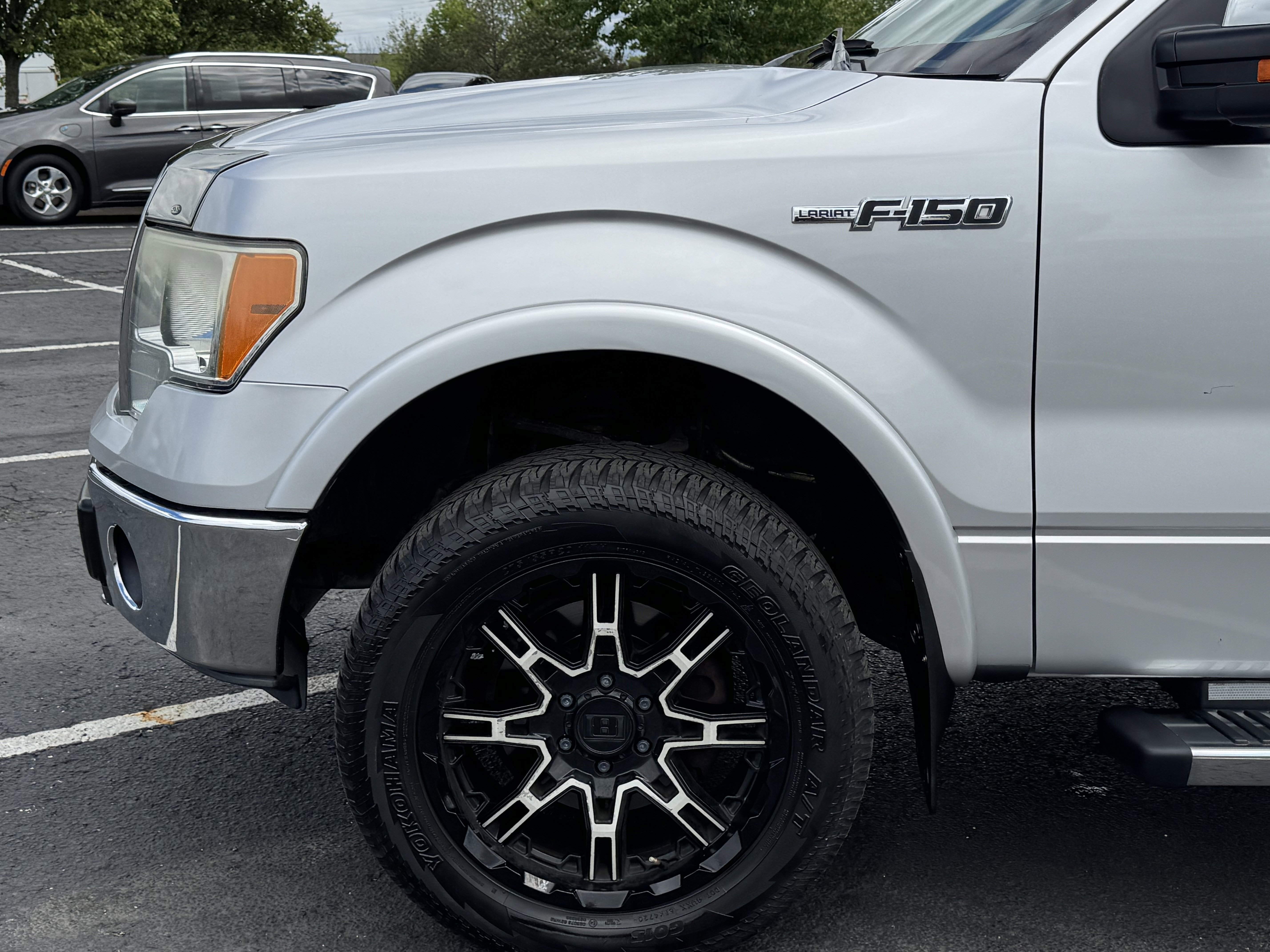 Used 2011 Ford F150 Lariat w/ Lariat Chrome Pkg AWD/4WD image 30