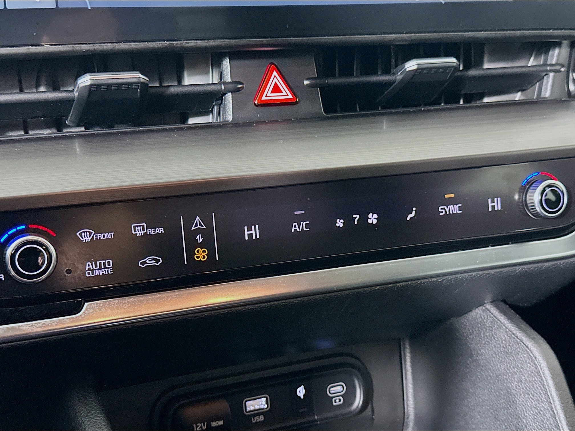 Used 2023 Kia Sportage EX image 24