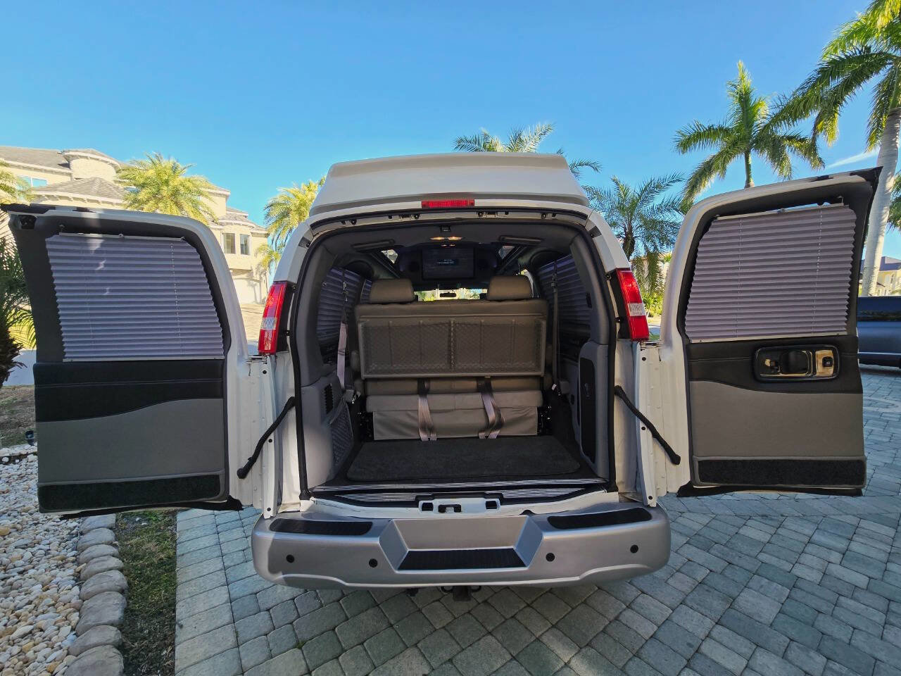 Used 2016 GMC Savana 2500 image 65