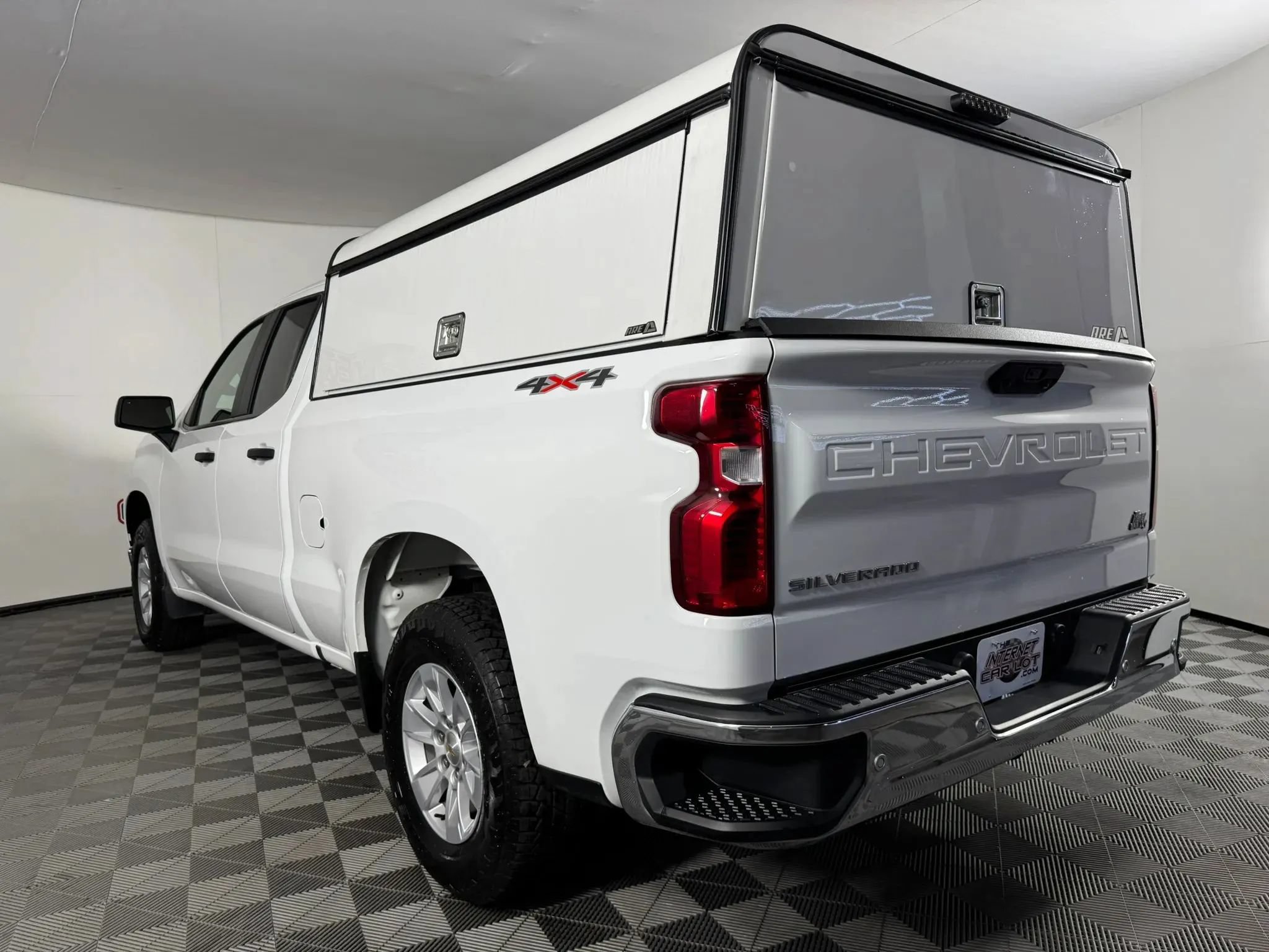 Used 2025 Chevrolet Silverado 1500 W/T w/ WT Safety Package AWD/4WD image 25
