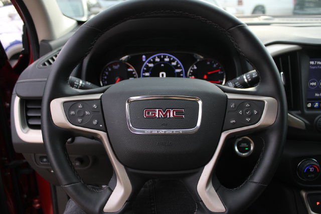 Used 2024 GMC Terrain Denali w/ Denali Premium Package AWD/4WD image 12
