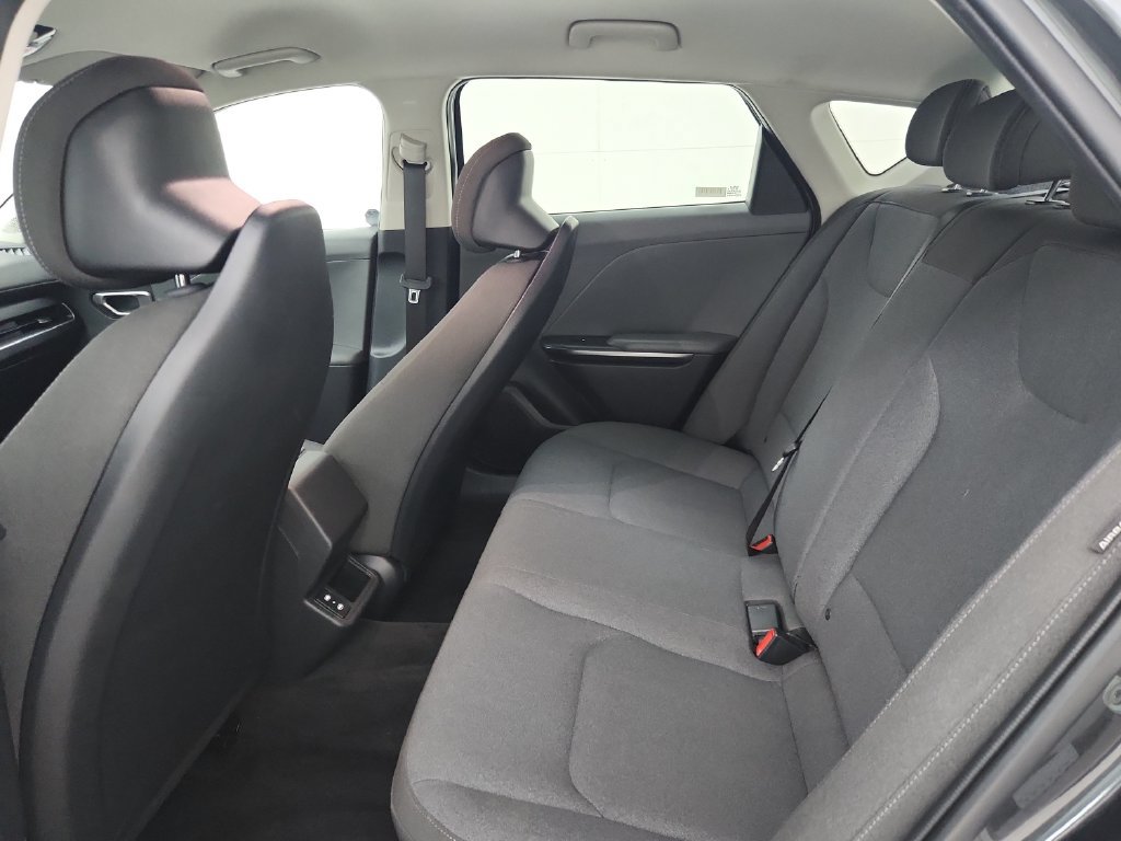 Used 2025 Kia K4 FWD image 30
