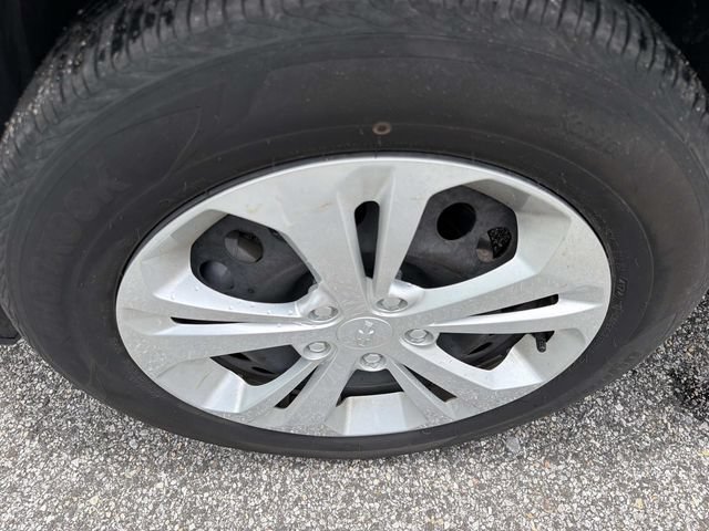 Used 2025 Chevrolet Trax LS FWD image 31
