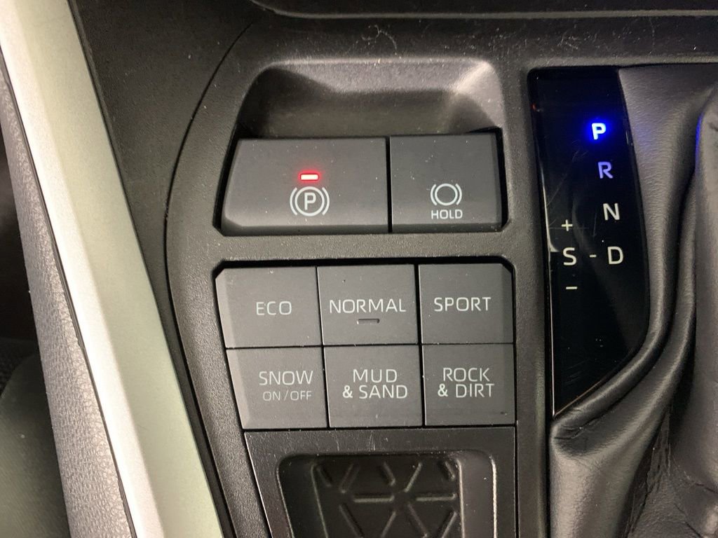 Used 2024 Toyota RAV4 LE image 26
