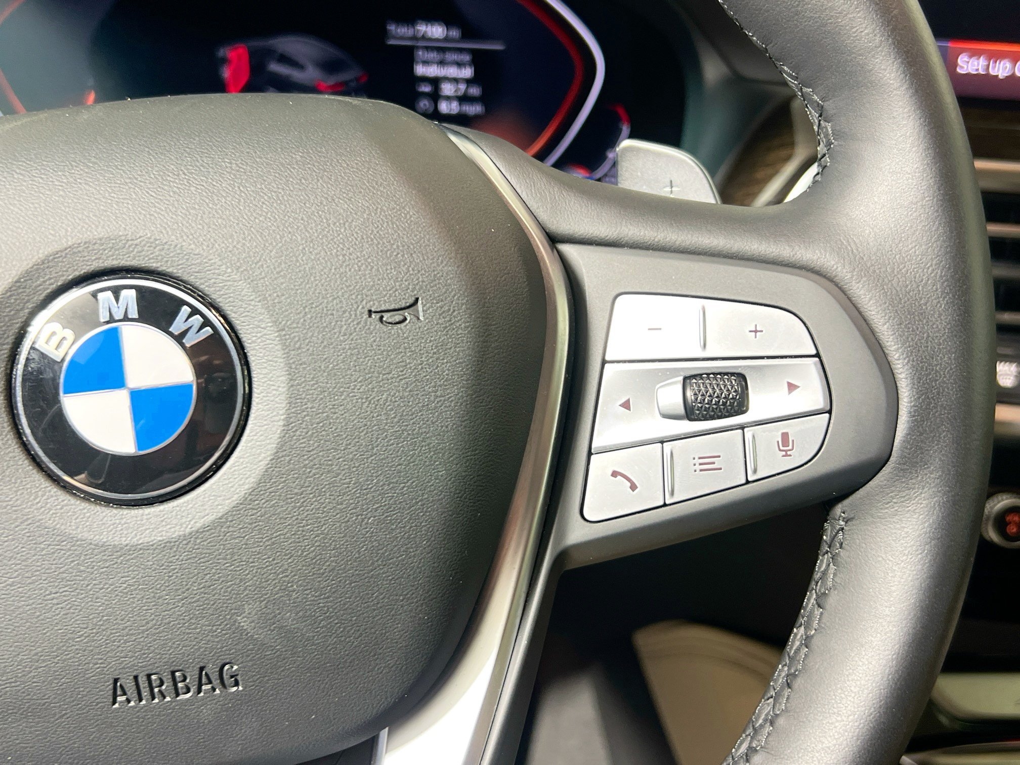 Used 2025 BMW X4 xDrive30i AWD/4WD image 13