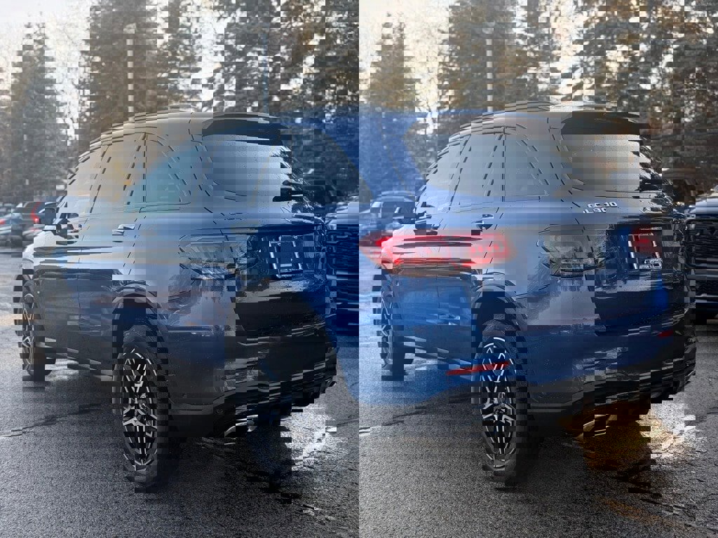 Used 2022 Mercedes-Benz GLC 300 4MATIC image 4