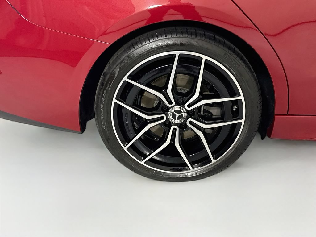 Used 2025 Mercedes-Benz C 300 Sedan image 33