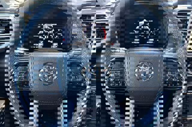 Used 2024 Toyota Tundra Limited image 25