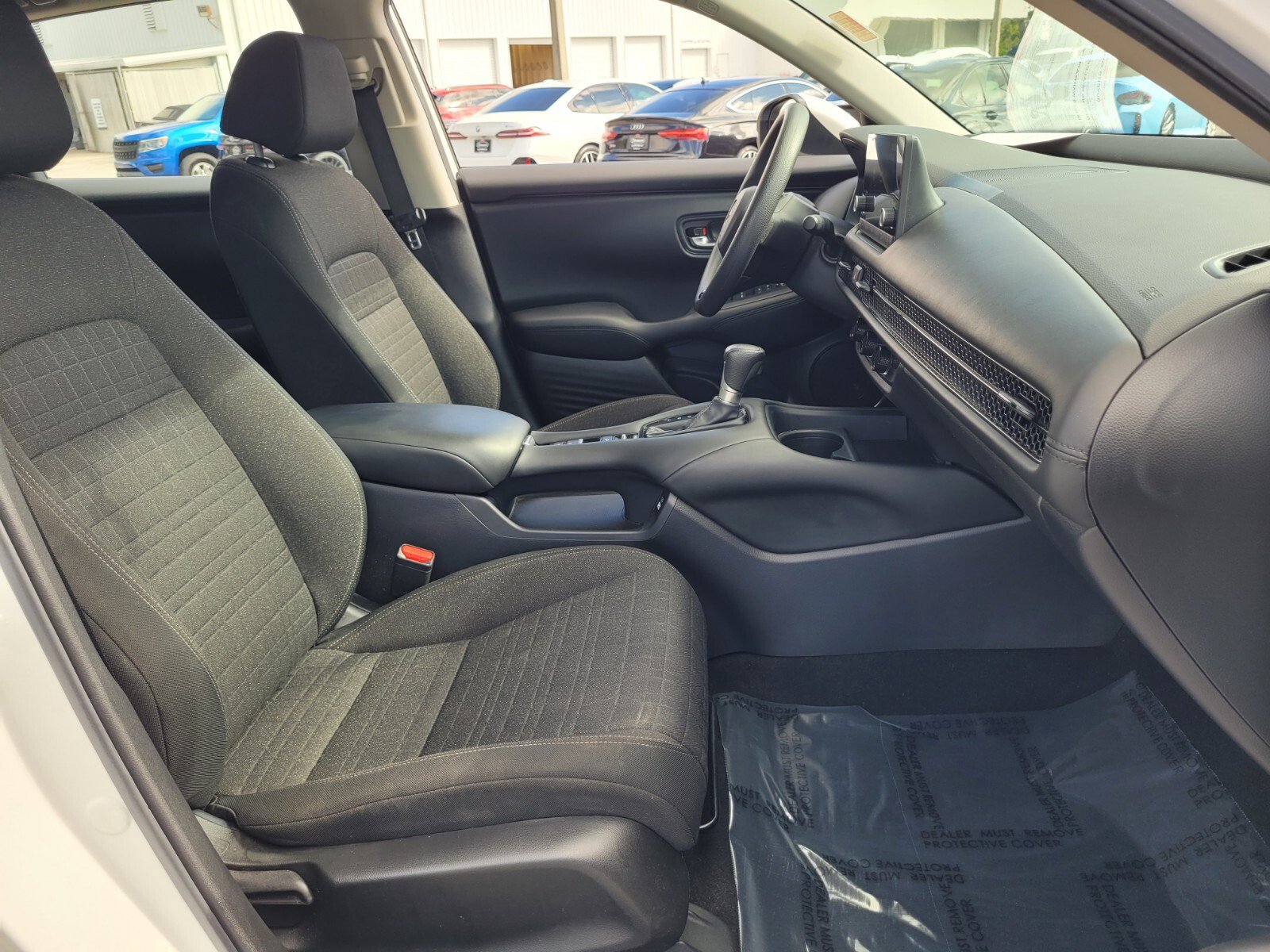 Used 2023 Honda HR-V LX image 17