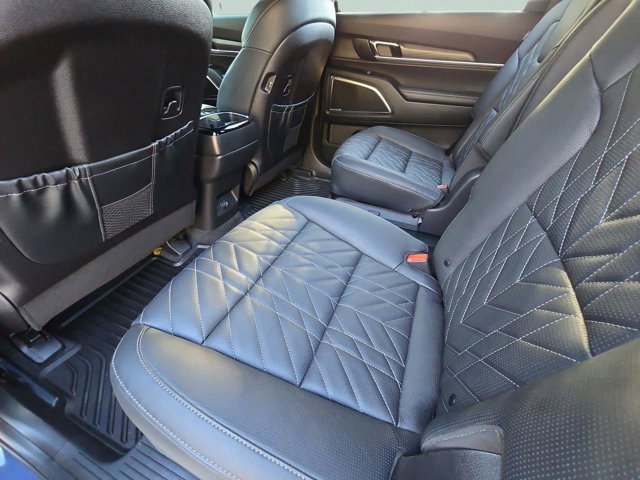 Used 2025 Kia Telluride SX X-Line image 23