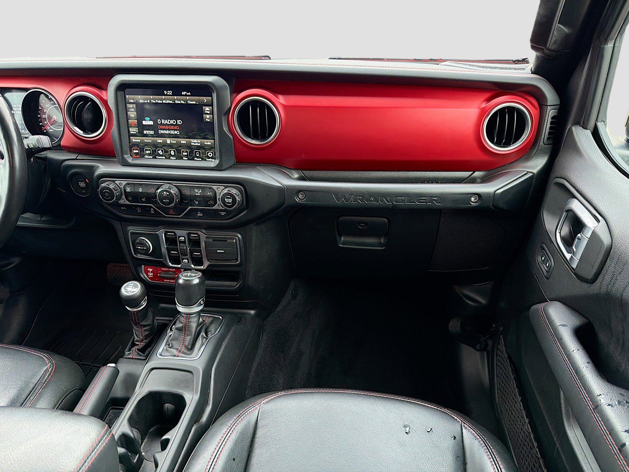 Used 2022 Jeep Wrangler Unlimited Rubicon w/ Cold Weather Group image 17