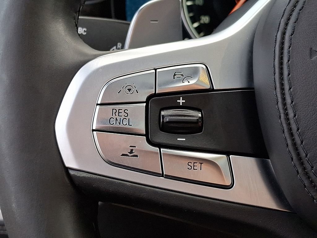 Used 2018 BMW M760i xDrive image 17