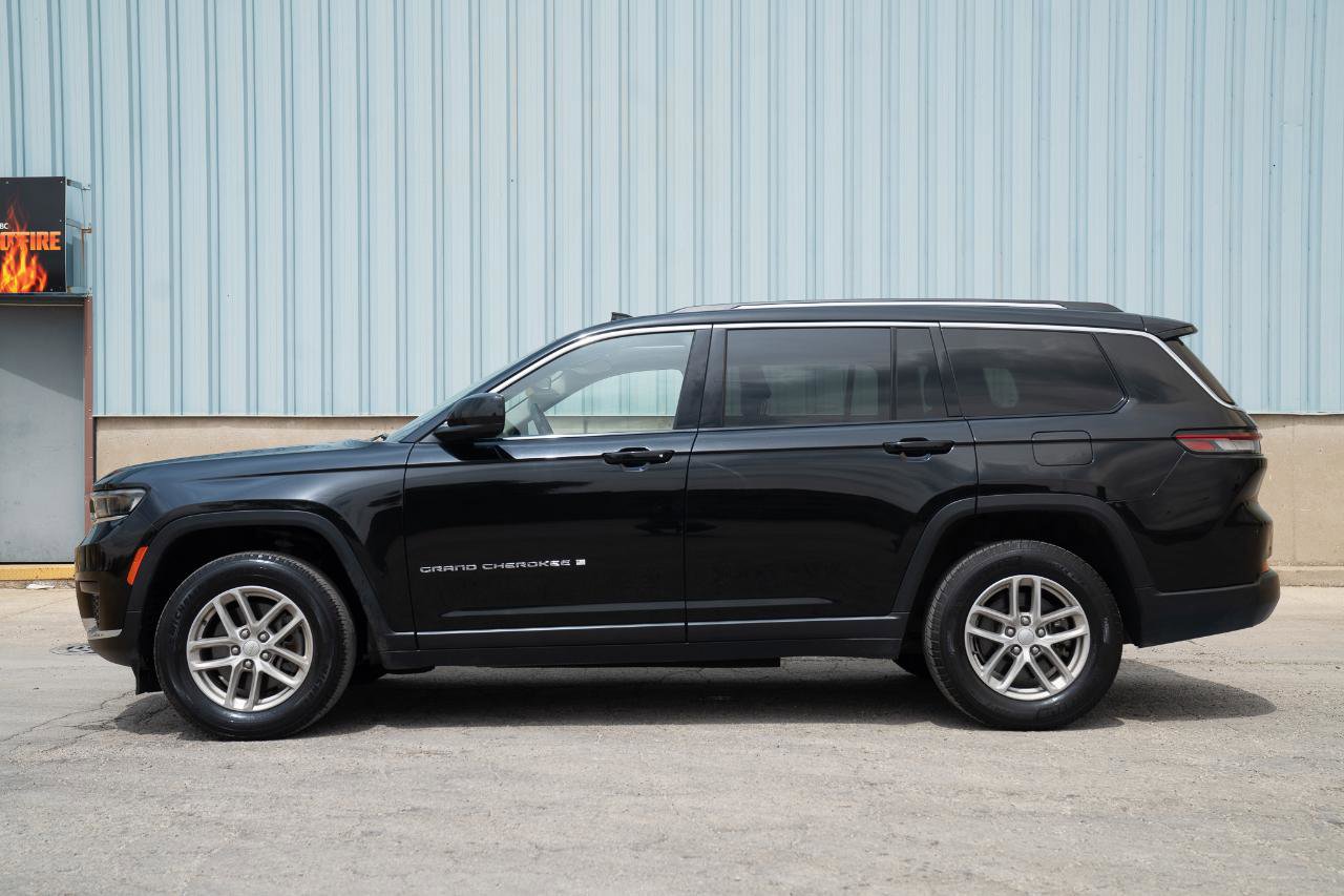 Used 2021 Jeep Grand Cherokee L Laredo w/ Luxury Tech Group I AWD/4WD image 6