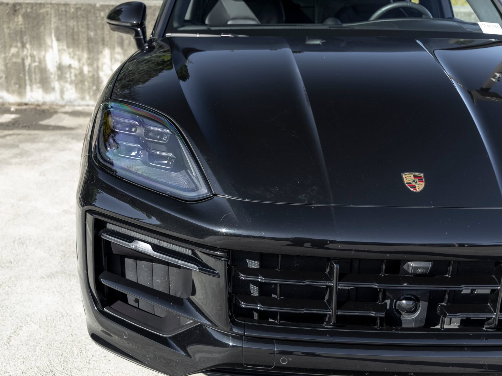Certified 2025 Porsche Cayenne GTS AWD/4WD image 14