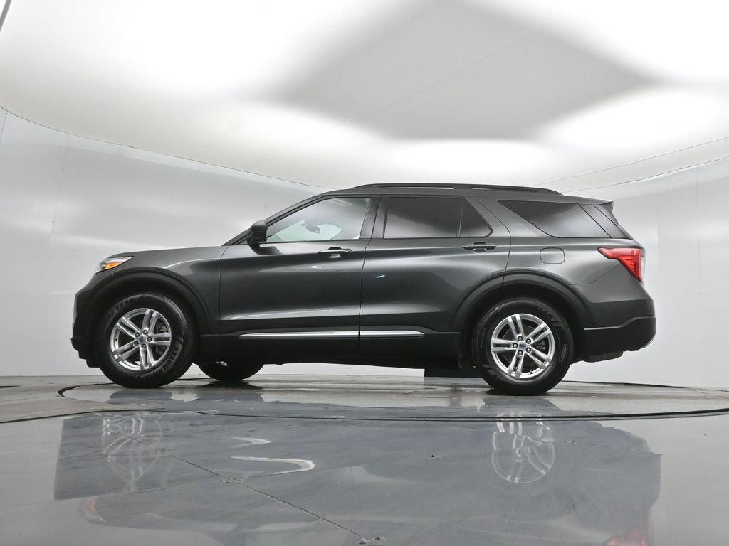 Certified 2020 Ford Explorer XLT w/ Equipment Group 202A image 54