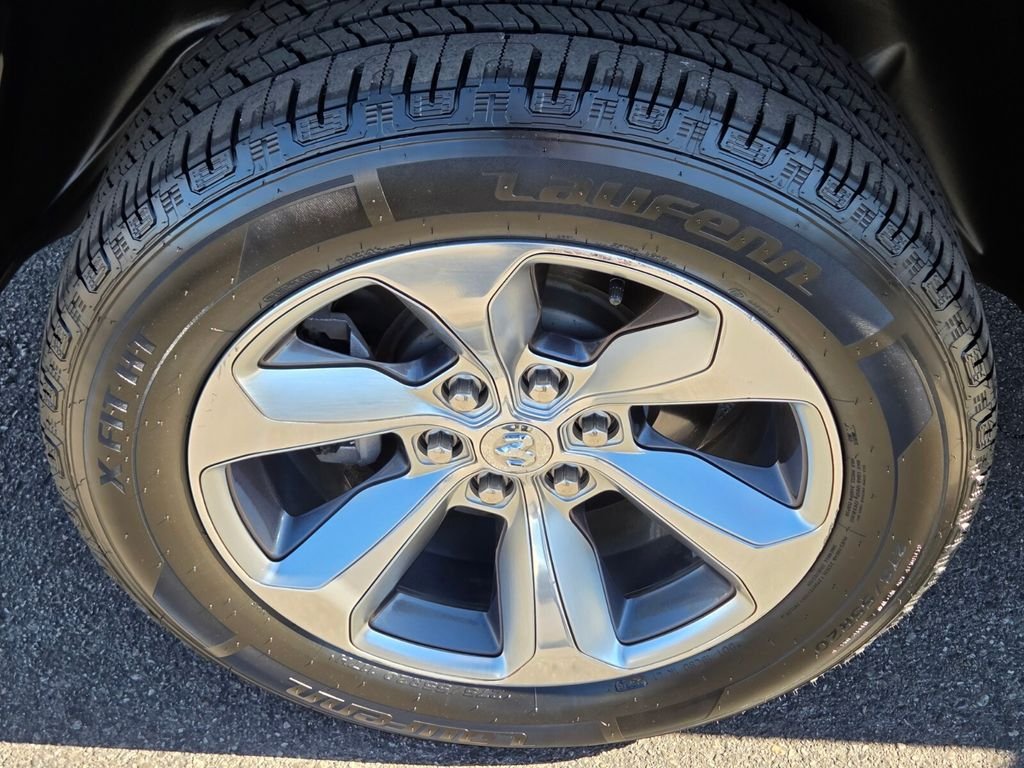 Used 2019 RAM 1500 Limited AWD/4WD image 10
