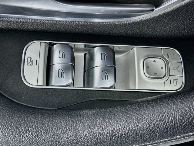 Certified 2025 Mercedes-Benz GLE 350 4MATIC image 18