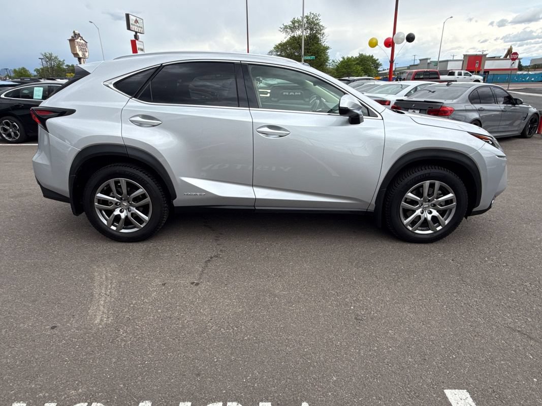 Used 2016 Lexus NX 300h AWD w/ Luxury Package image 8