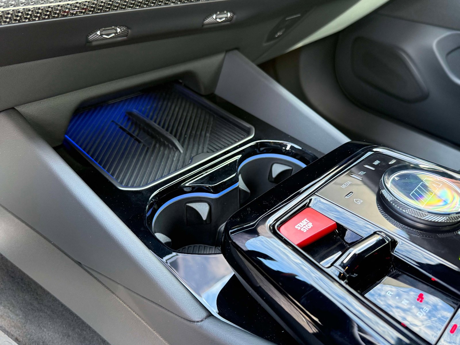 Used 2025 BMW M5 w/ Carbon Package image 47