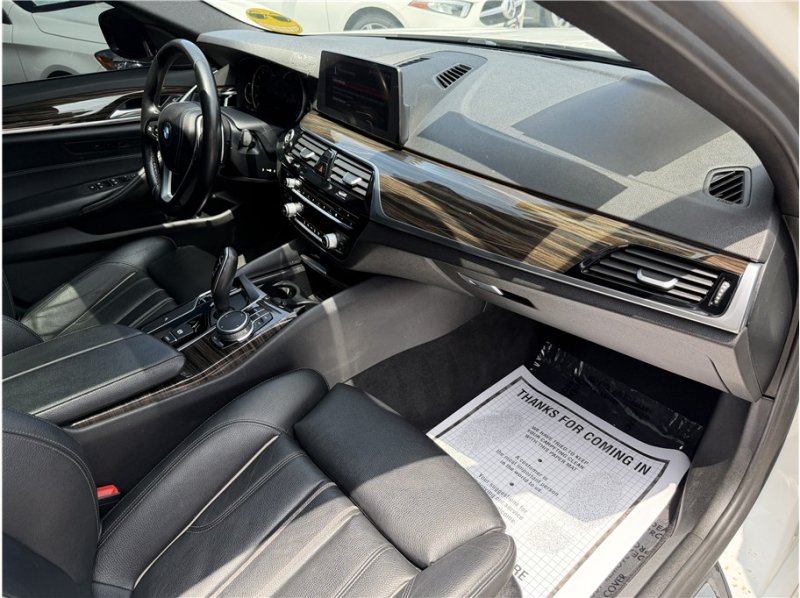 Used 2018 BMW 540i RWD image 31
