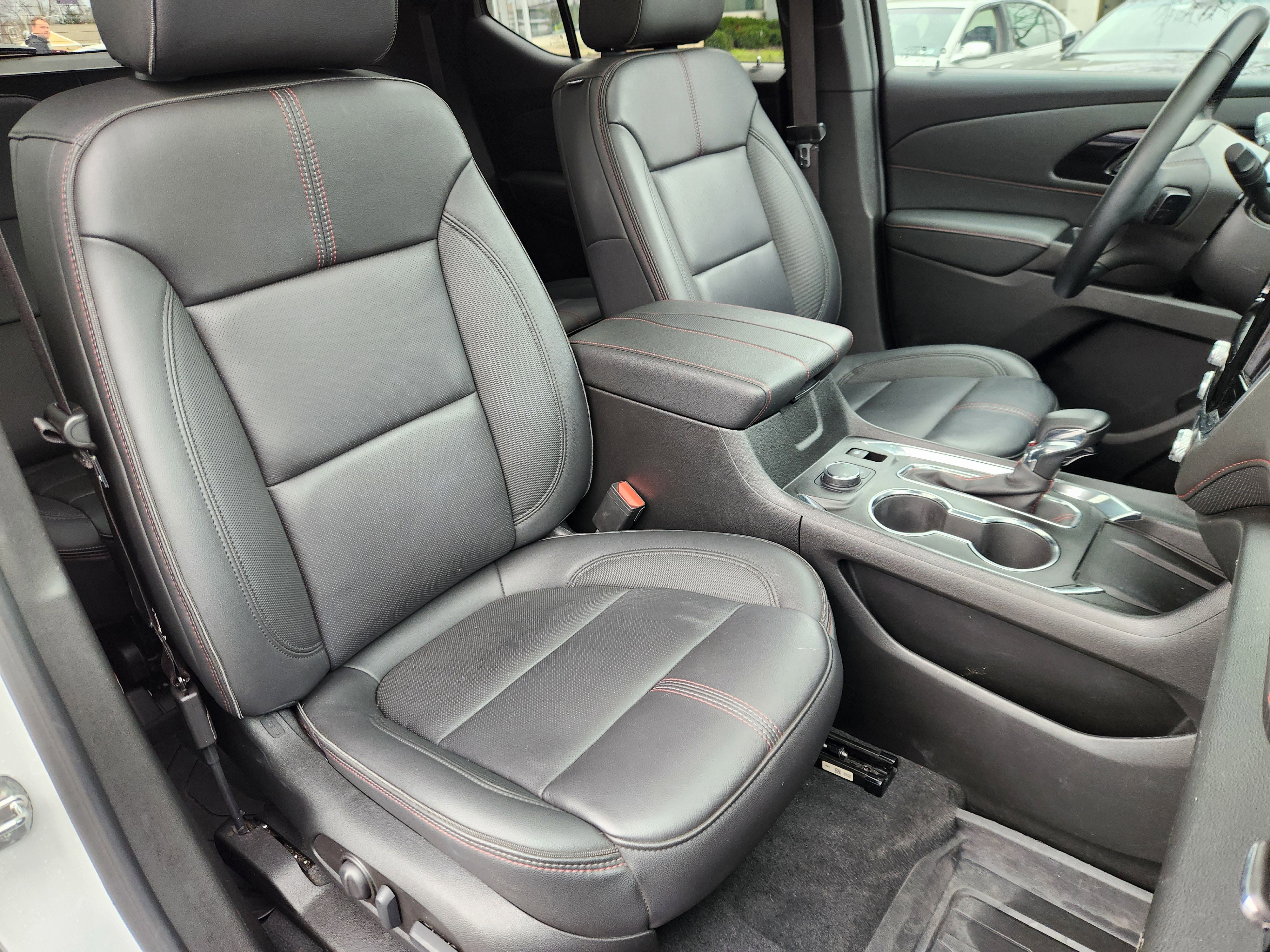 Used 2023 Chevrolet Traverse RS w/ LPO, Floor Liner Package image 15