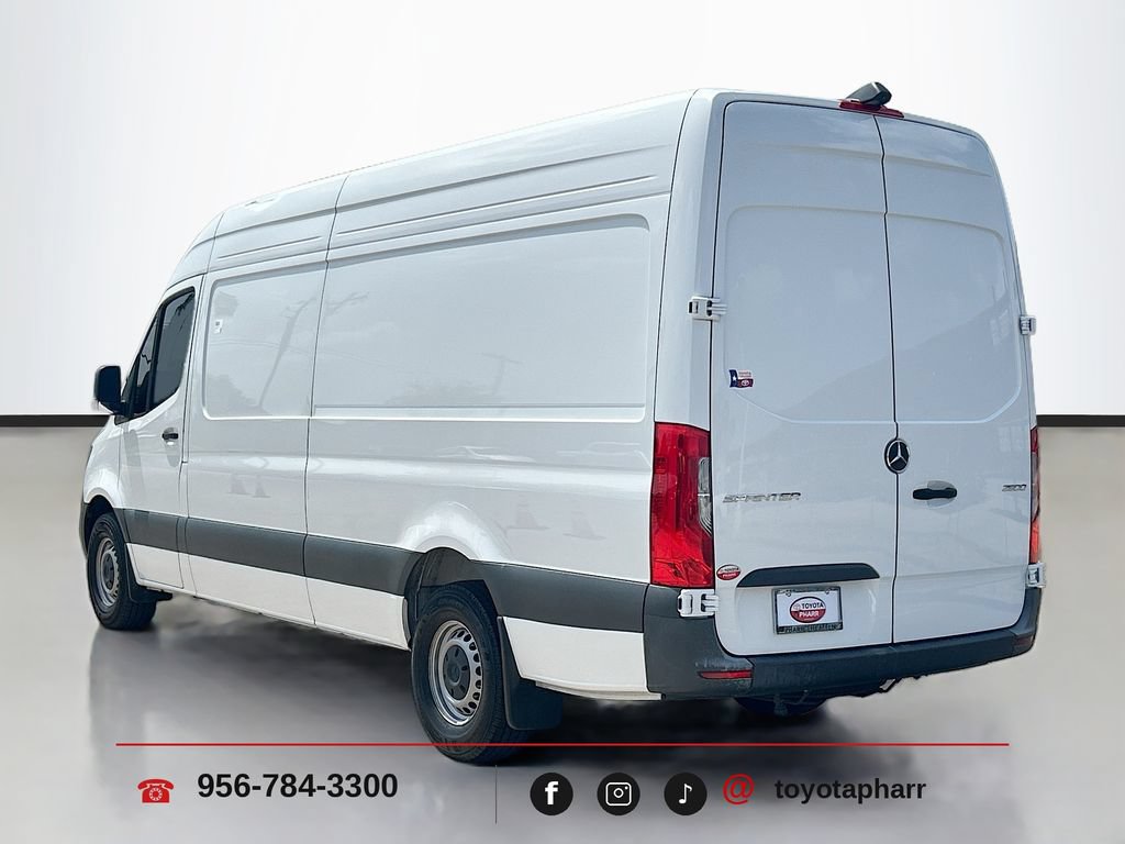 Used 2025 Mercedes-Benz Sprinter 2500 image 7