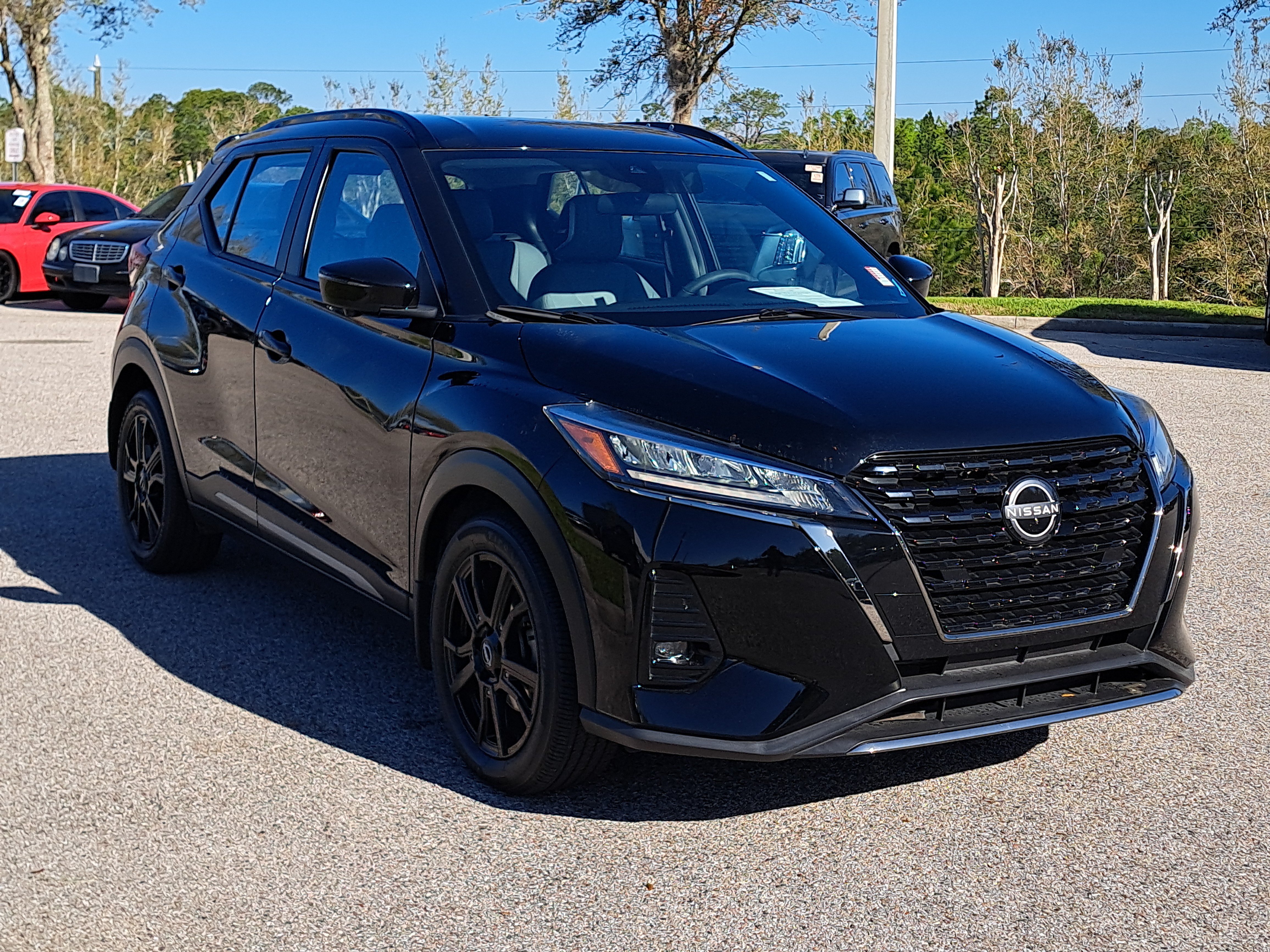 Certified 2024 Nissan Kicks SR w/ SR Premium Package FWD image 3