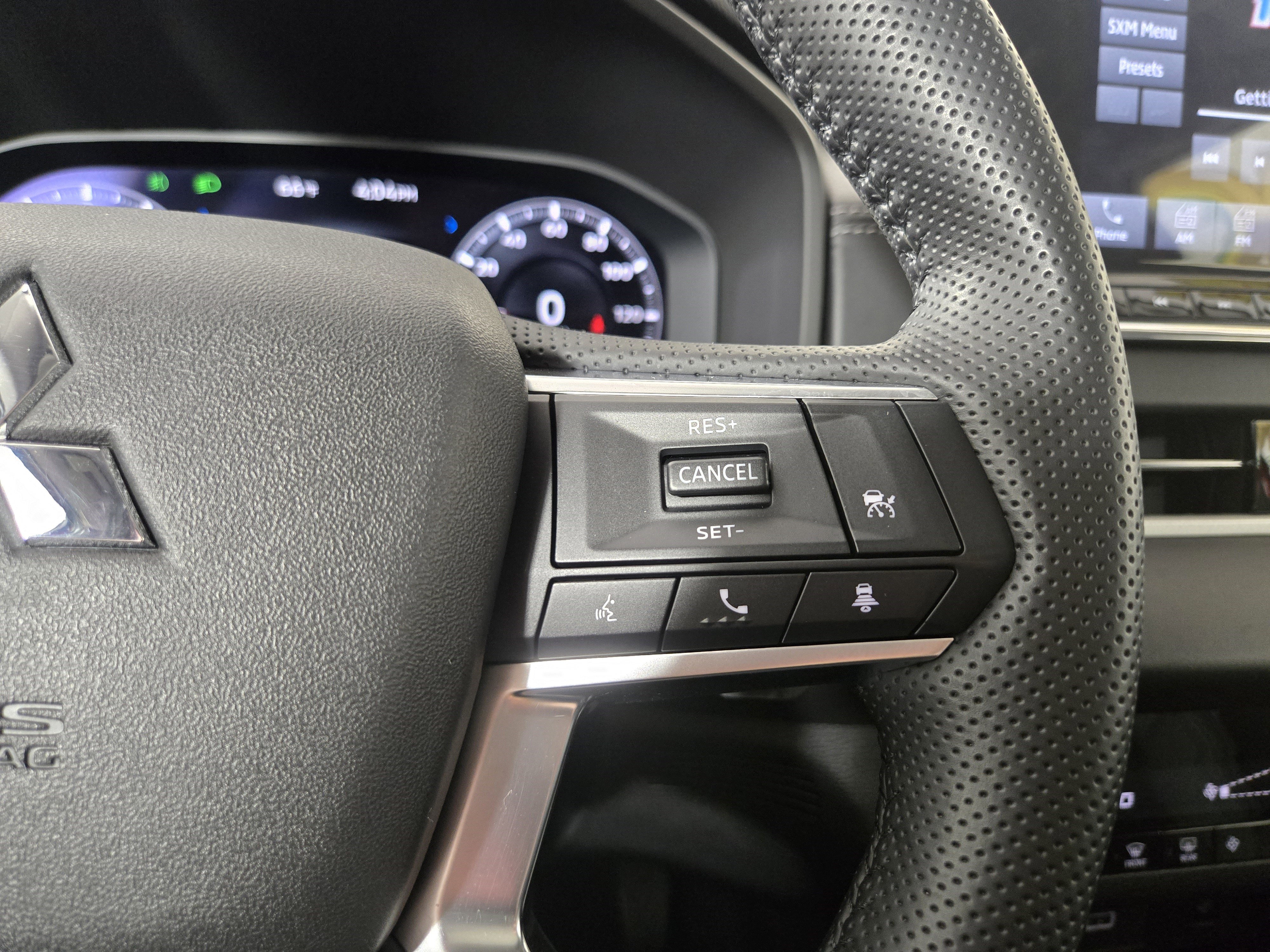 Used 2022 Mitsubishi Outlander SE AWD/4WD image 16