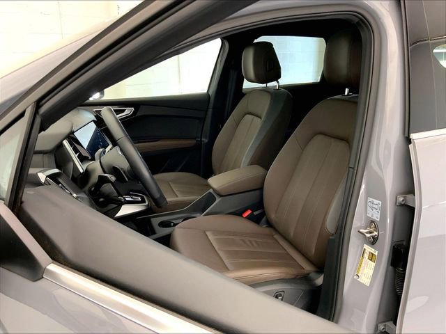 Used 2023 Audi Q4 e-tron Premium Plus w/ Premium Plus AWD/4WD image 5