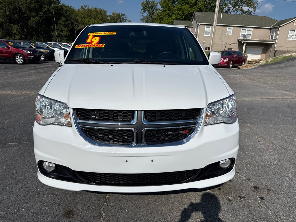Used 2019 Dodge Grand Caravan SXT FWD image 3