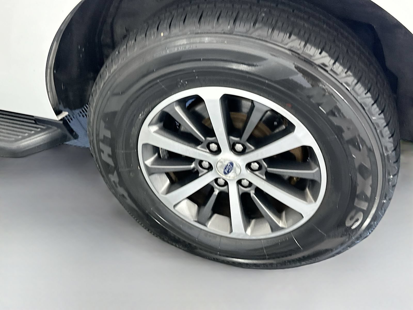 Used 2018 Ford Expedition XLT AWD/4WD image 30