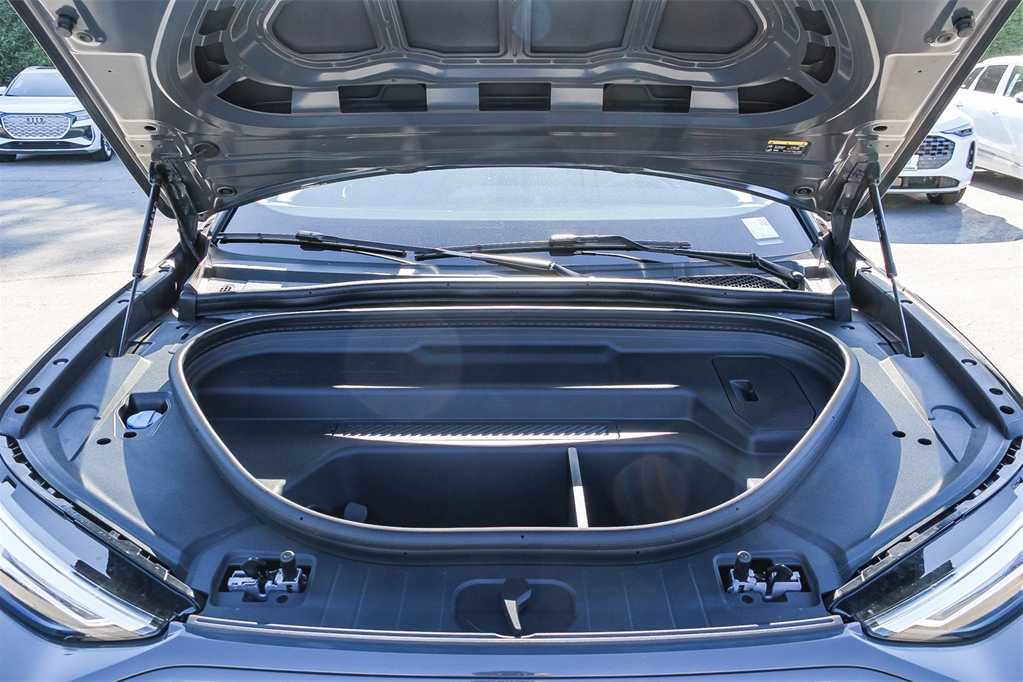 Used 2025 Audi Q6 e-tron Premium w/ Convenience Package image 26