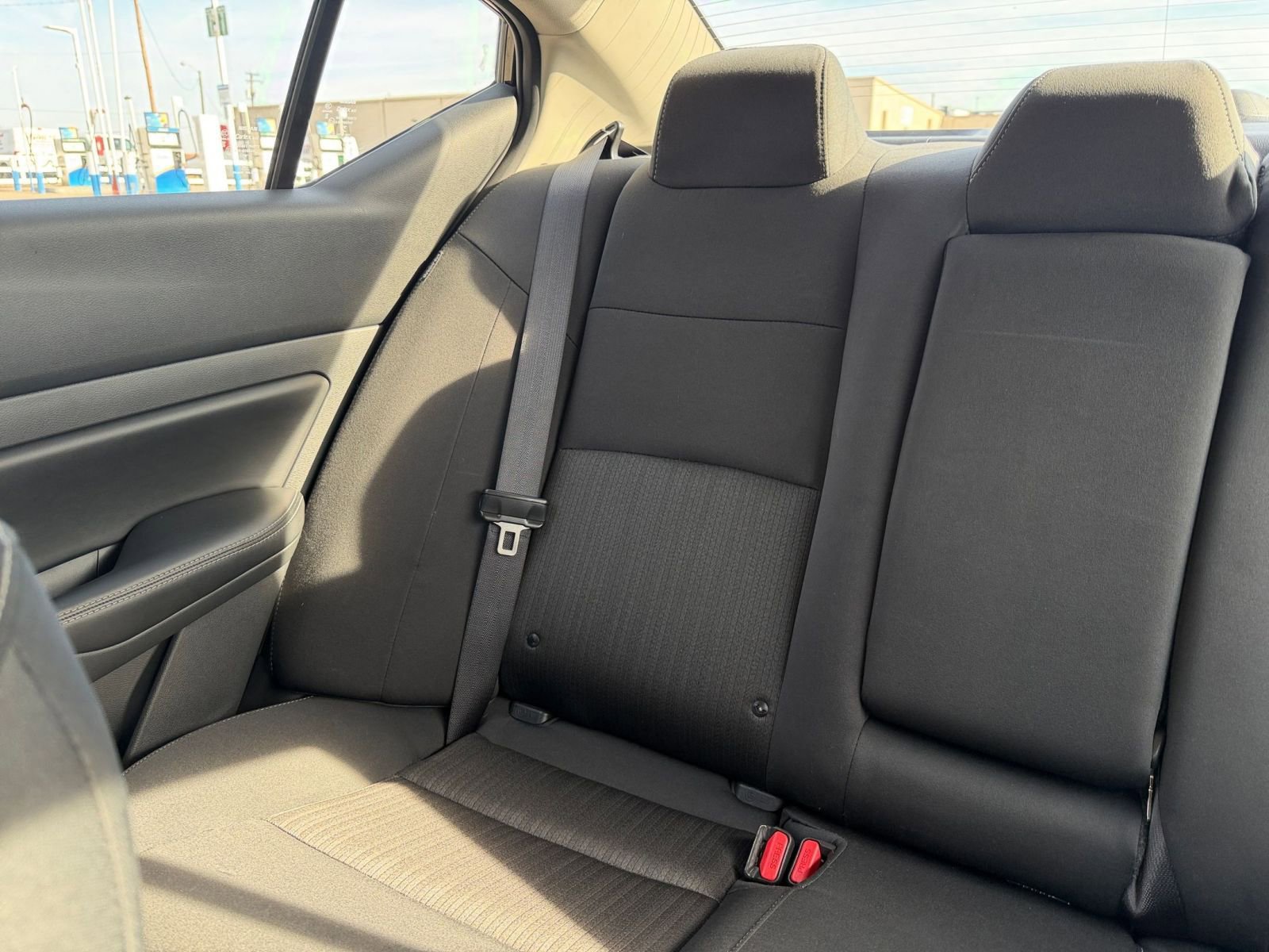 Used 2025 Nissan Altima 2.5 SV image 38