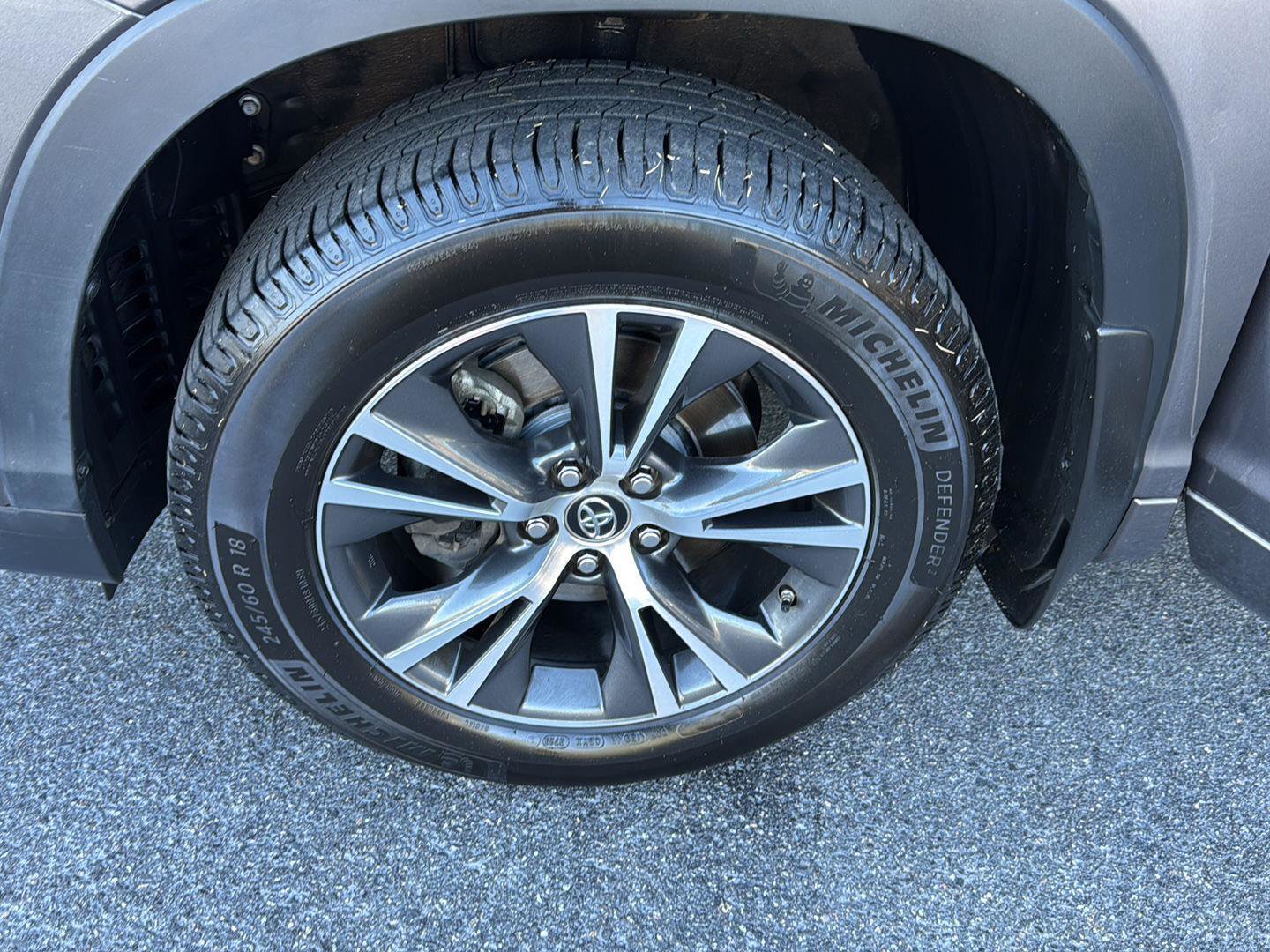 Used 2016 Toyota Highlander XLE image 33